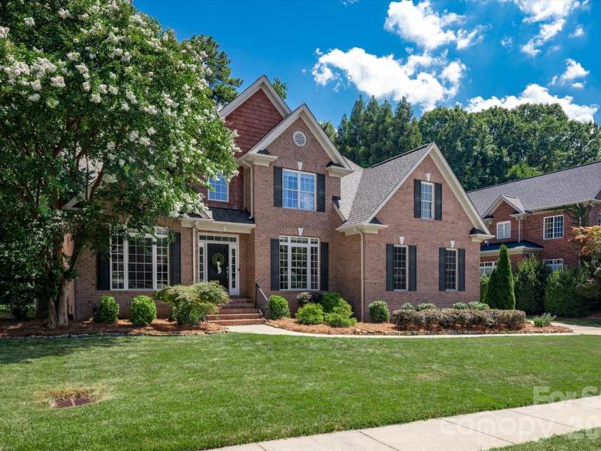 7102 Edenderry Drive, Charlotte, NC 28270.  MLS# CAR4402516, YatesRealty ID 36118. 