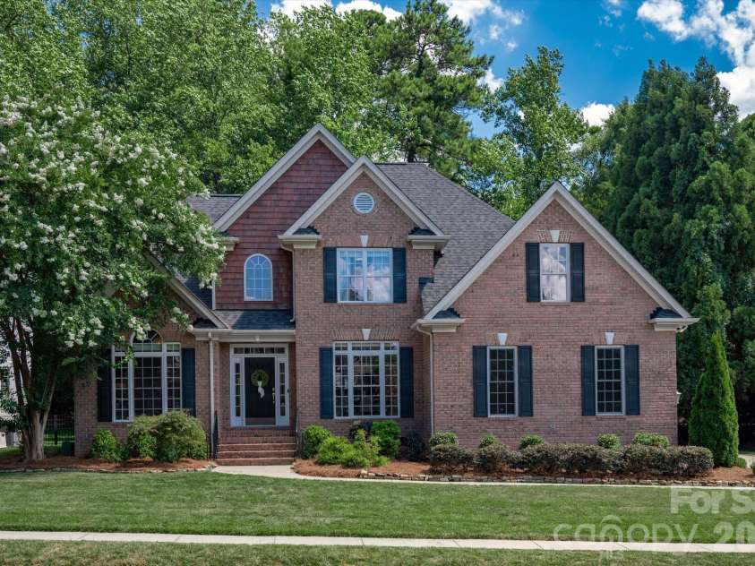 7102 Edenderry Drive, Charlotte, NC 28270.  MLS# CAR4402516, YatesRealty ID 36118. 