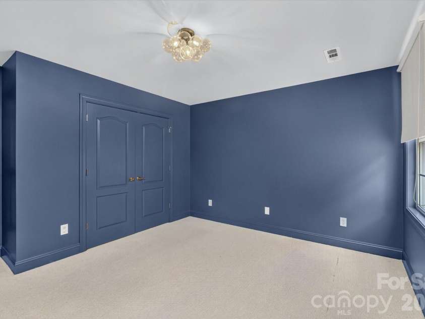 7102 Edenderry Drive, Charlotte, NC 28270.  MLS# CAR4402516, YatesRealty ID 36118. 