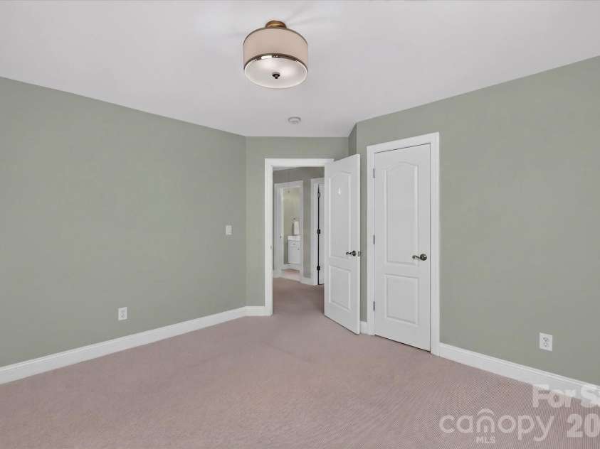 7102 Edenderry Drive, Charlotte, NC 28270.  MLS# CAR4402516, YatesRealty ID 36118. 