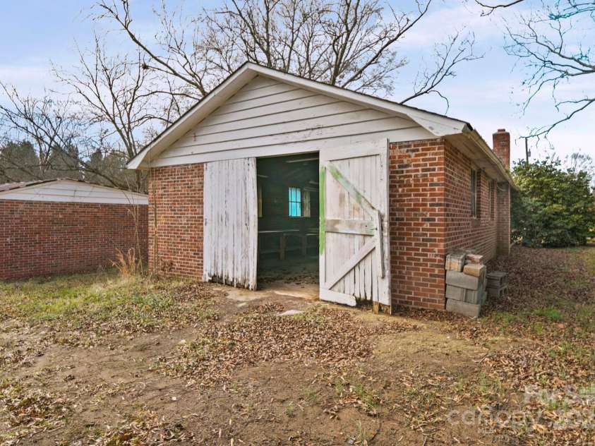 1223 Walker Road, Mount Pleasant, NC 28124.  MLS# CAR4327651, YatesRealty ID 3612. 