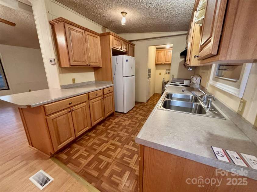 298 W B PHILBECK Road, Bostic, NC 28018.  MLS# CAR4209974, YatesRealty ID 3612. 