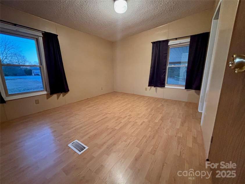 298 W B PHILBECK Road, Bostic, NC 28018.  MLS# CAR4209974, YatesRealty ID 3612. 