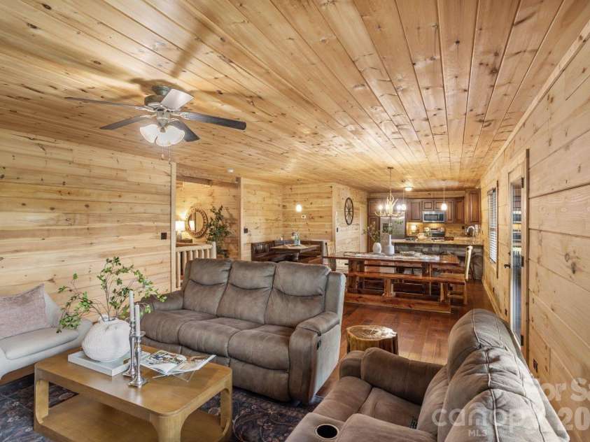 1732 Waters Edge Drive, Granite Falls, NC 28630.  MLS# CAR4387285, YatesRealty ID 36120. 