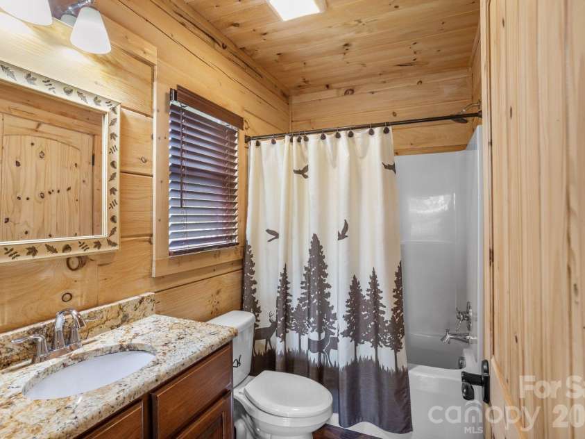 1732 Waters Edge Drive, Granite Falls, NC 28630.  MLS# CAR4387285, YatesRealty ID 36120. 