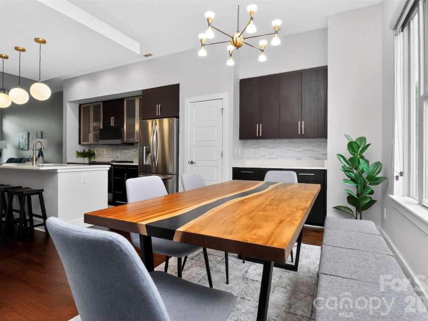 231 Doggett Street, Charlotte, NC 28203.  MLS# CAR4380904, YatesRealty ID 36121. 
