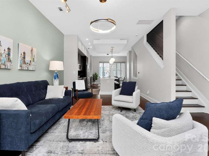 231 Doggett Street, Charlotte, NC 28203.  MLS# CAR4380904, YatesRealty ID 36121. 