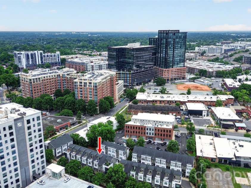 231 Doggett Street, Charlotte, NC 28203.  MLS# CAR4380904, YatesRealty ID 36121. 