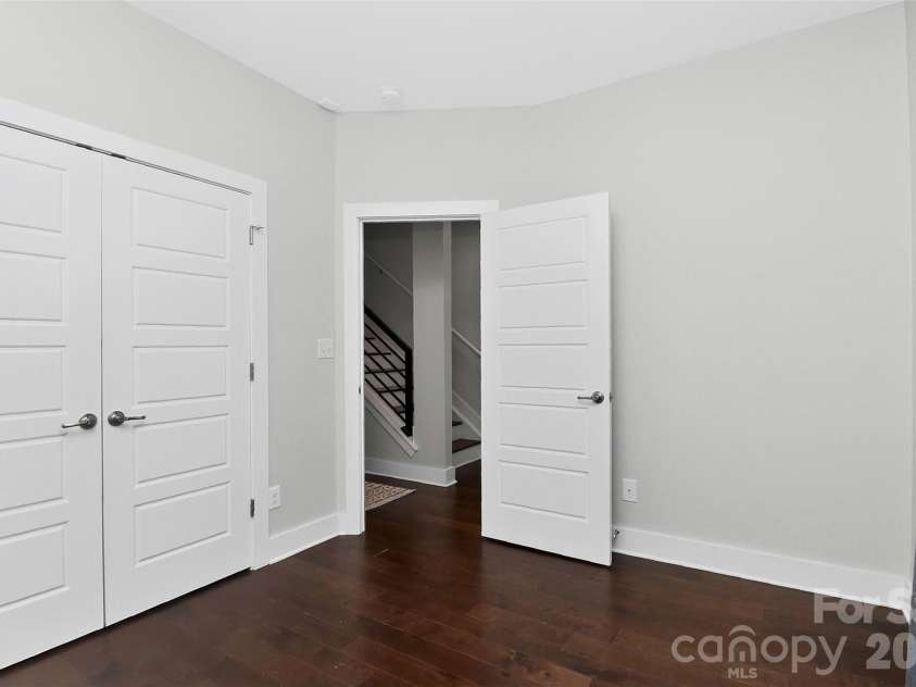 231 Doggett Street, Charlotte, NC 28203.  MLS# CAR4380904, YatesRealty ID 36121. First floor bedroom