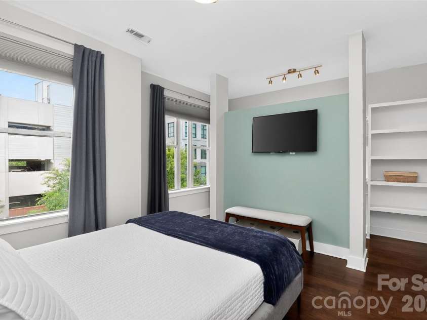 231 Doggett Street, Charlotte, NC 28203.  MLS# CAR4380904, YatesRealty ID 36121. Primary bedroom