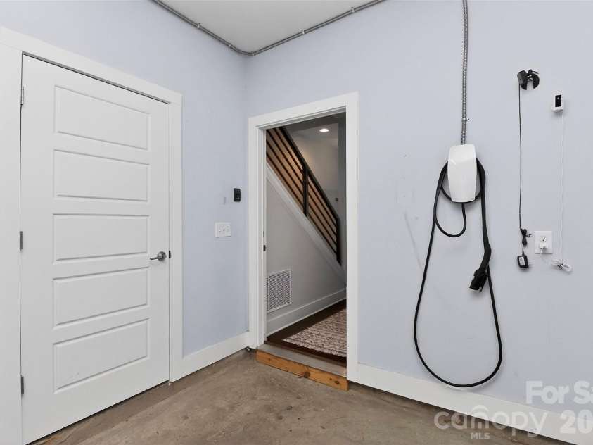 231 Doggett Street, Charlotte, NC 28203.  MLS# CAR4380904, YatesRealty ID 36121. Tesla charging station