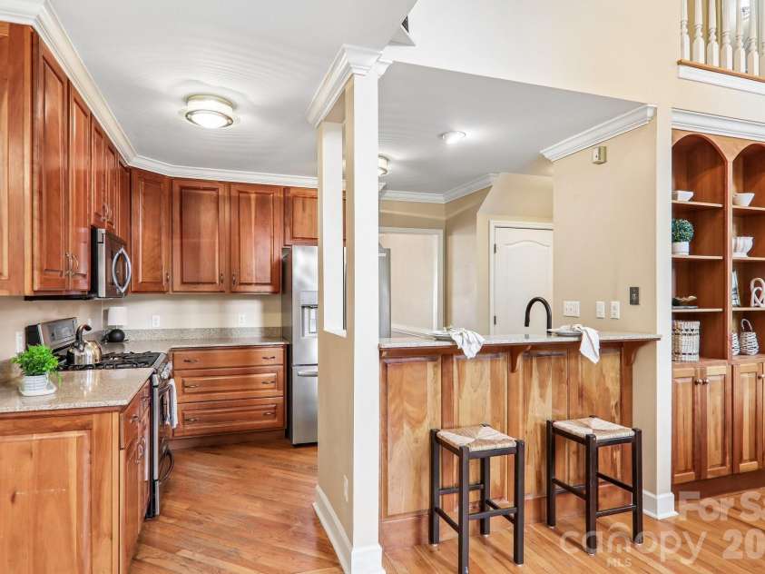 104 Meadow Lake Road, Asheville, NC 28803.  MLS# CAR4394074, YatesRealty ID 36123. 