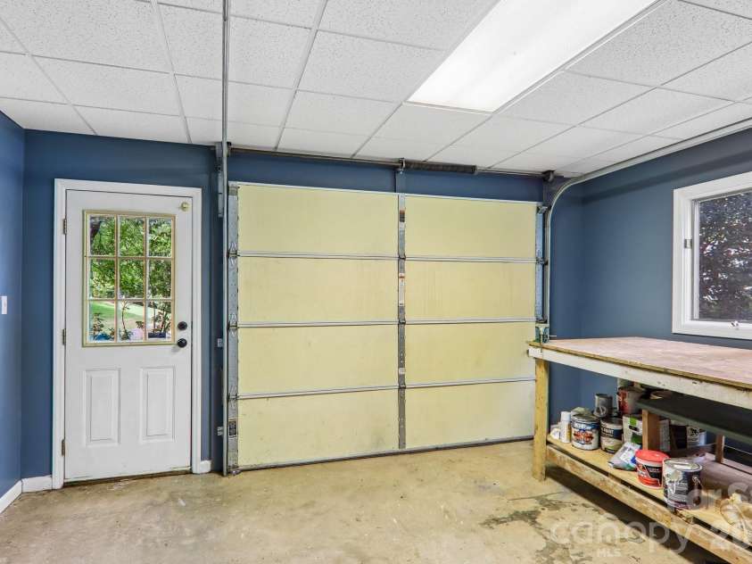 104 Meadow Lake Road, Asheville, NC 28803.  MLS# CAR4394074, YatesRealty ID 36123. 