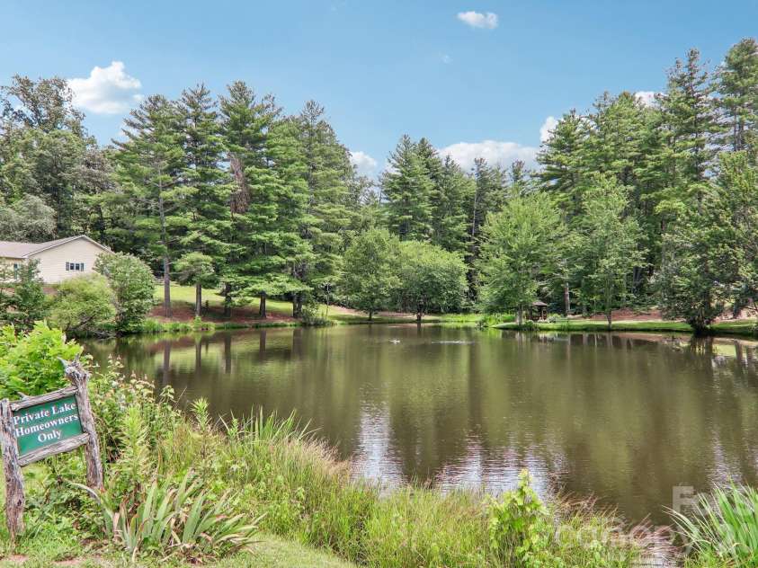 104 Meadow Lake Road, Asheville, NC 28803.  MLS# CAR4394074, YatesRealty ID 36123. 