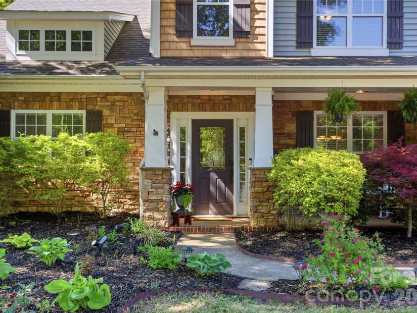 5009 Magna Lane, Indian Trail, NC 28079.  MLS# CAR4373848, YatesRealty ID 36125. 