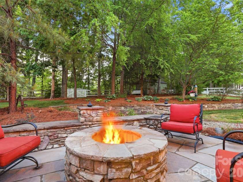5009 Magna Lane, Indian Trail, NC 28079.  MLS# CAR4373848, YatesRealty ID 36125. 