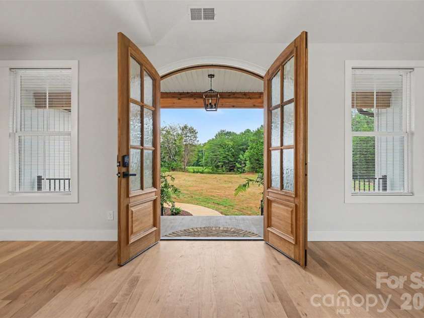 439 Hambright Road, Blacksburg, SC 29702.  MLS# CAR4400562, YatesRealty ID 36127. 