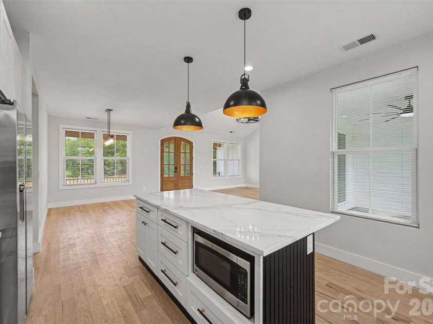 439 Hambright Road, Blacksburg, SC 29702.  MLS# CAR4400562, YatesRealty ID 36127. 