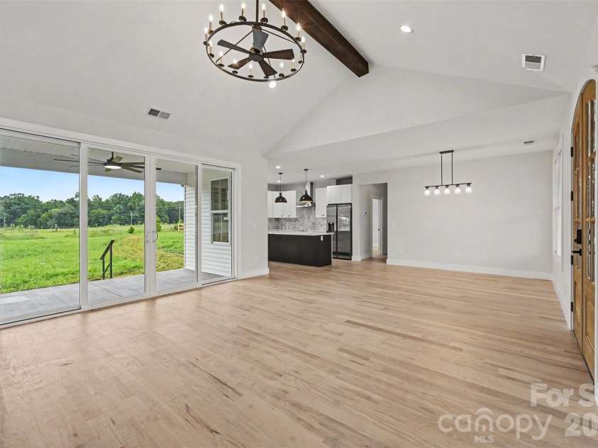 439 Hambright Road, Blacksburg, SC 29702.  MLS# CAR4400562, YatesRealty ID 36127. 