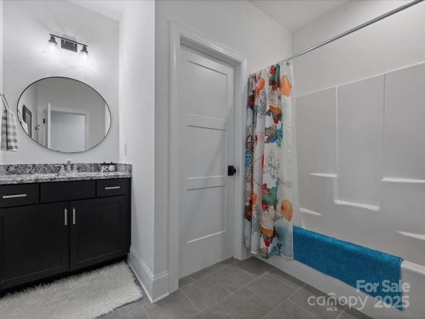 13627 Tranquil Day Drive, Matthews, NC 28105.  MLS# CAR4285895, YatesRealty ID 3613. Full Bathroom