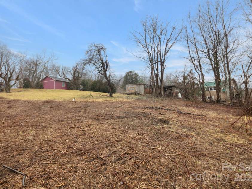 255 & 257 Crescent Street, Saluda, NC 28773.  MLS# CAR4218749, YatesRealty ID 3613. 
