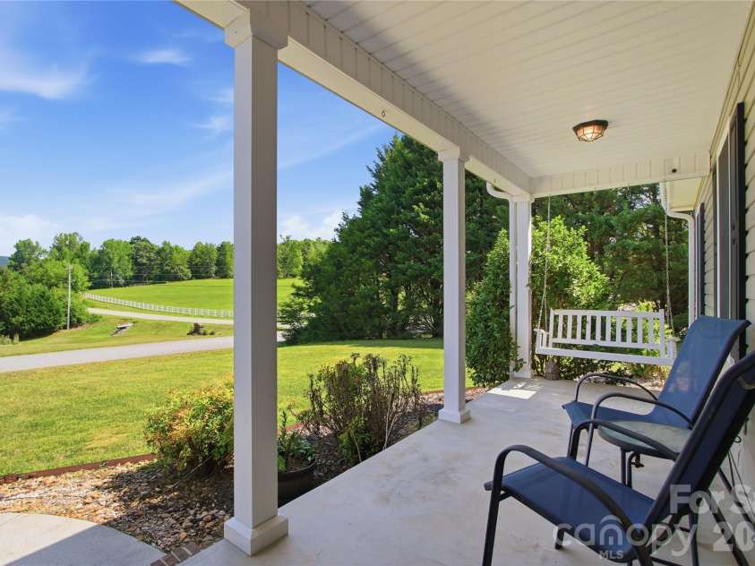 4795 Mountain Run Drive, Lenoir, NC 28645.  MLS# CAR4397442, YatesRealty ID 36133. 