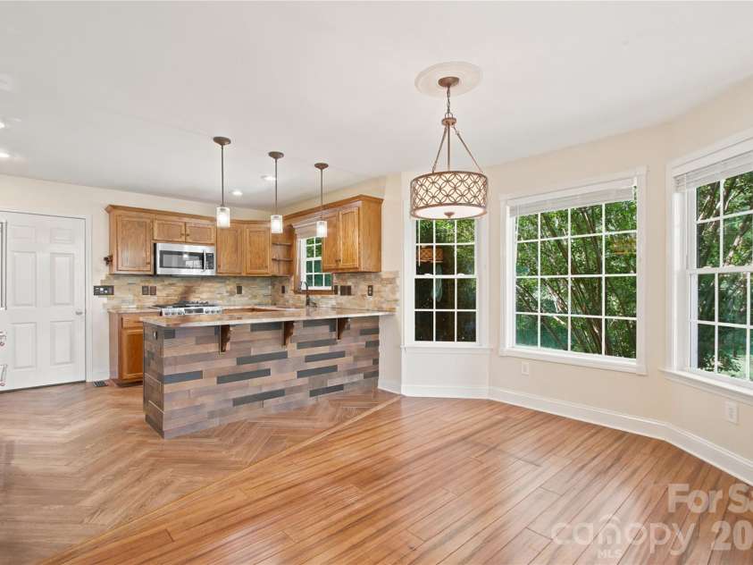 4795 Mountain Run Drive, Lenoir, NC 28645.  MLS# CAR4397442, YatesRealty ID 36133. 