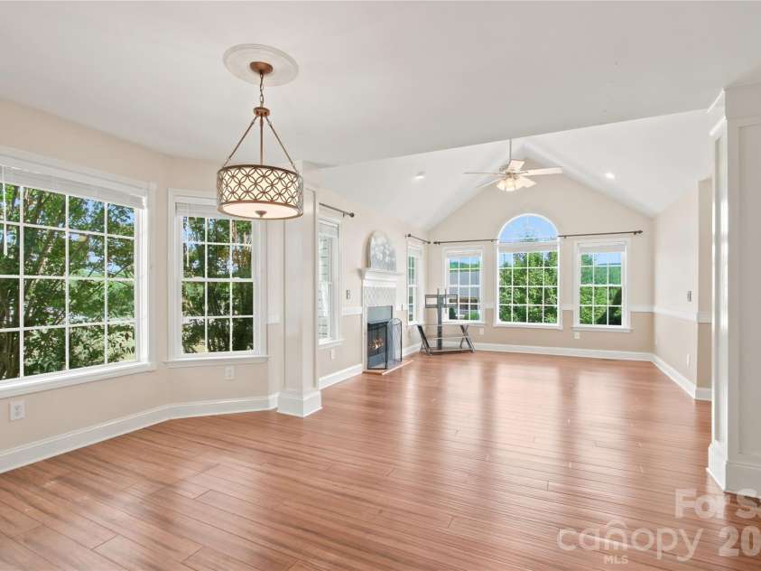 4795 Mountain Run Drive, Lenoir, NC 28645.  MLS# CAR4397442, YatesRealty ID 36133. 