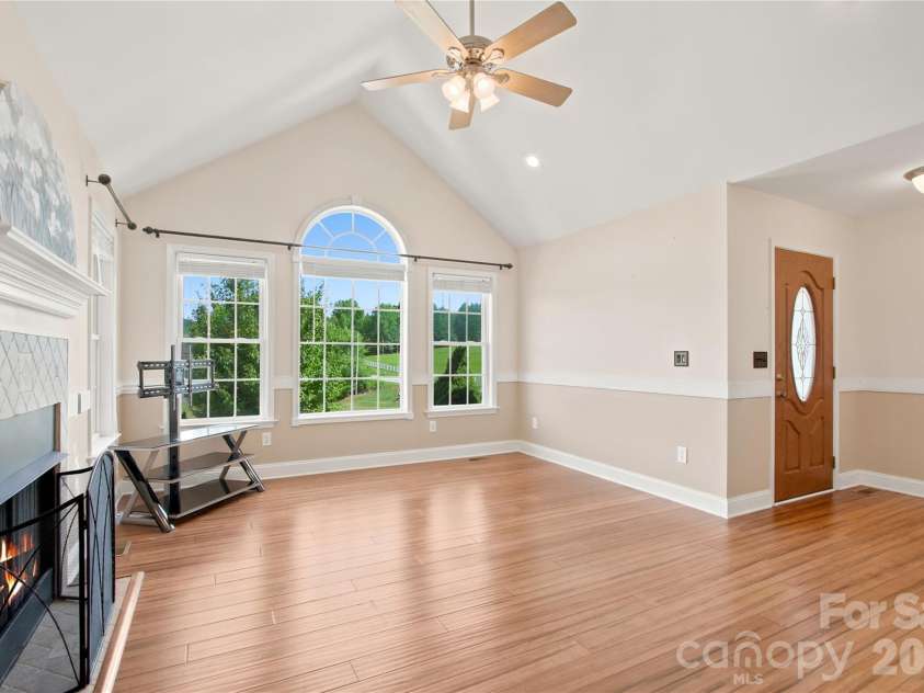 4795 Mountain Run Drive, Lenoir, NC 28645.  MLS# CAR4397442, YatesRealty ID 36133. 