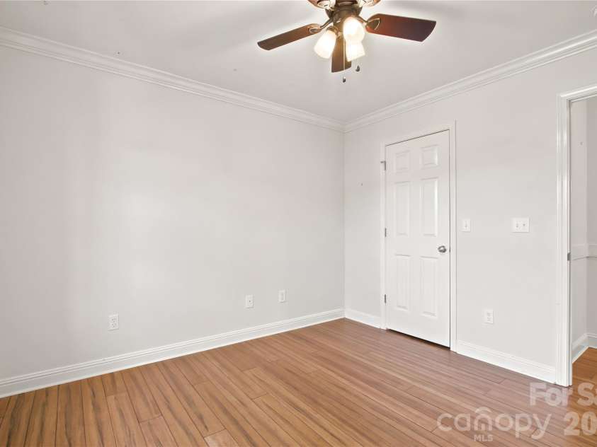 4795 Mountain Run Drive, Lenoir, NC 28645.  MLS# CAR4397442, YatesRealty ID 36133. 