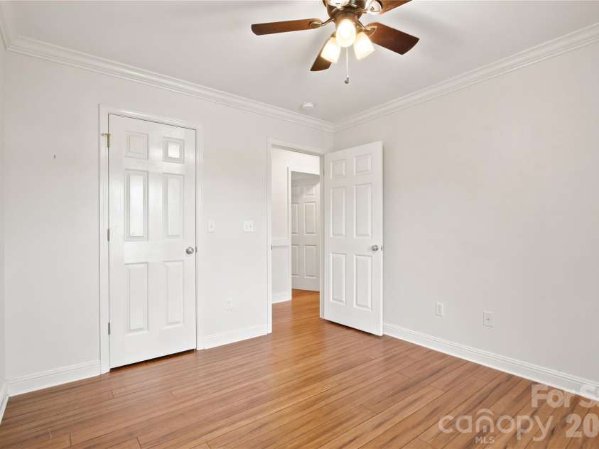 4795 Mountain Run Drive, Lenoir, NC 28645.  MLS# CAR4397442, YatesRealty ID 36133. 