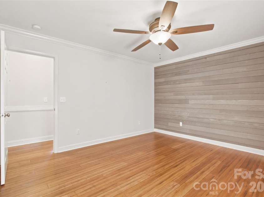 4795 Mountain Run Drive, Lenoir, NC 28645.  MLS# CAR4397442, YatesRealty ID 36133. 