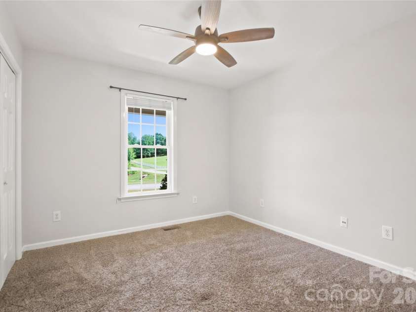4795 Mountain Run Drive, Lenoir, NC 28645.  MLS# CAR4397442, YatesRealty ID 36133. 