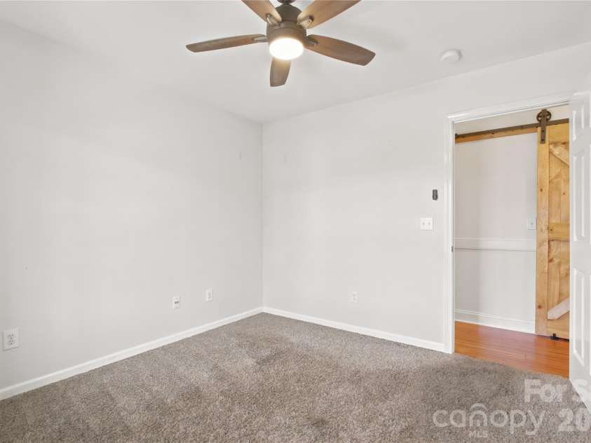 4795 Mountain Run Drive, Lenoir, NC 28645.  MLS# CAR4397442, YatesRealty ID 36133. 