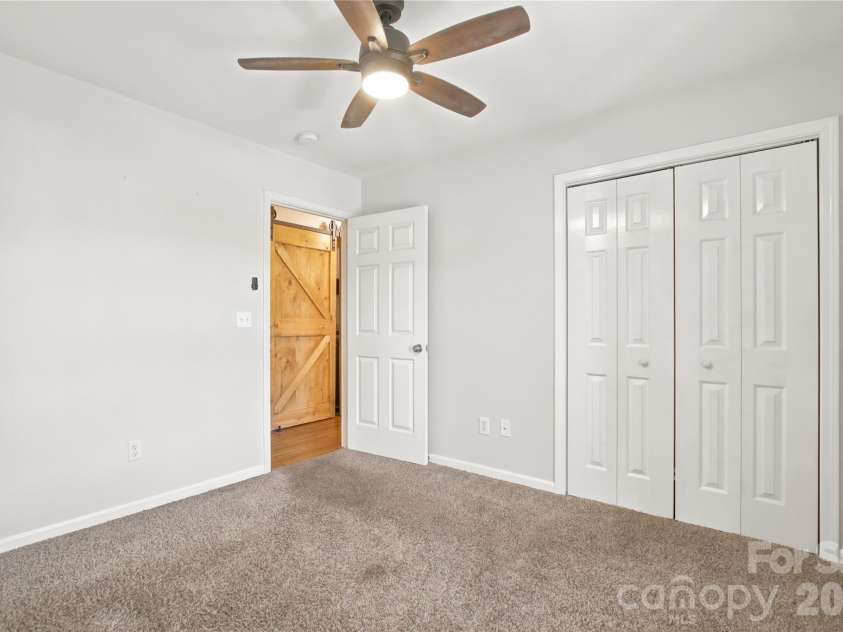 4795 Mountain Run Drive, Lenoir, NC 28645.  MLS# CAR4397442, YatesRealty ID 36133. 