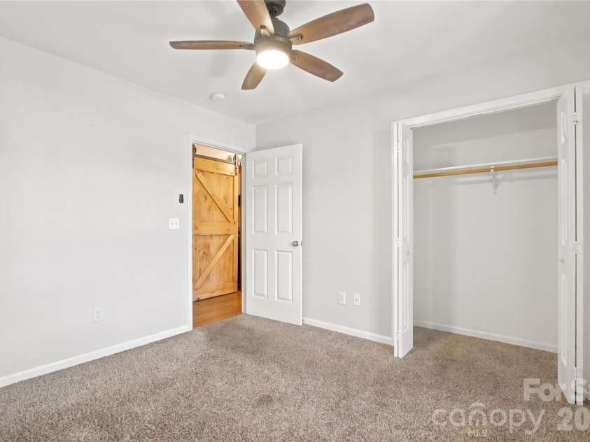 4795 Mountain Run Drive, Lenoir, NC 28645.  MLS# CAR4397442, YatesRealty ID 36133. 