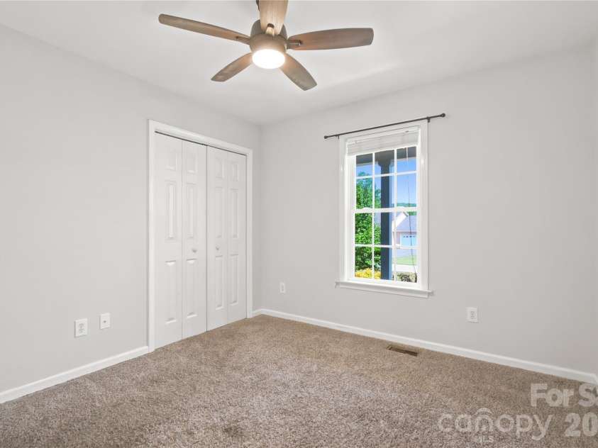 4795 Mountain Run Drive, Lenoir, NC 28645.  MLS# CAR4397442, YatesRealty ID 36133. 
