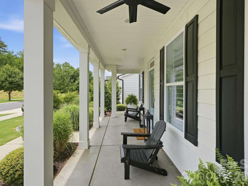 1086 Weir Court, Fort Mill, SC 29708.  MLS# CAR4395947, YatesRealty ID 36136. 