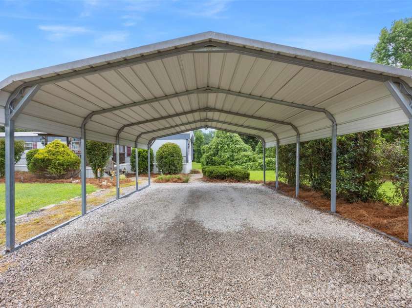 2143 Templeton Road, Clover, SC 29710.  MLS# CAR4398343, YatesRealty ID 36137. 