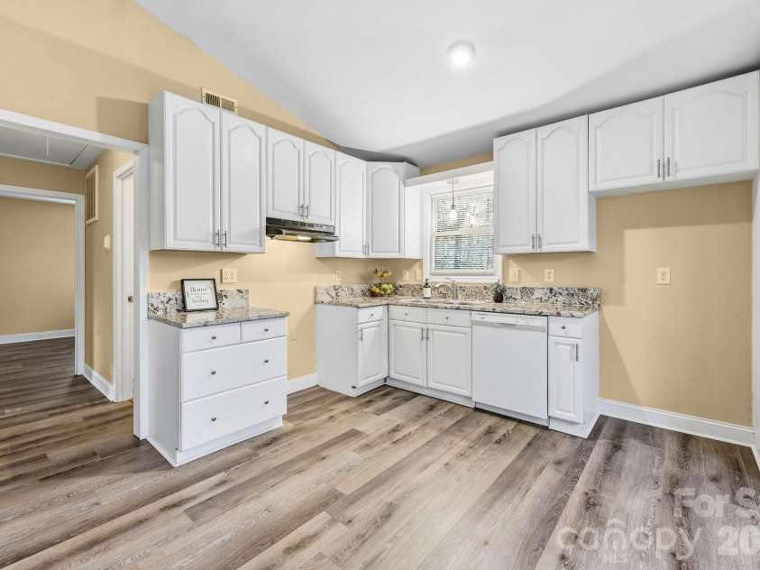 3618 Waterloo Drive, Harrisburg, NC 28075.  MLS# CAR4316591, YatesRealty ID 3614. 