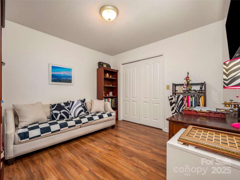 949 Kanuga Road, Hendersonville, NC 28739.  MLS# CAR4312673, YatesRealty ID 3614. 