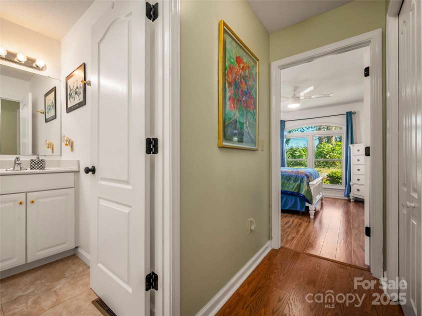 949 Kanuga Road, Hendersonville, NC 28739.  MLS# CAR4312673, YatesRealty ID 3614. 