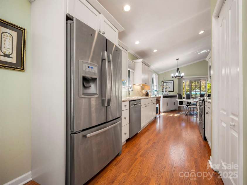 949 Kanuga Road, Hendersonville, NC 28739.  MLS# CAR4312673, YatesRealty ID 3614. 