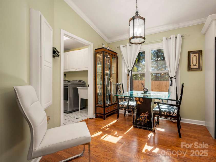 949 Kanuga Road, Hendersonville, NC 28739.  MLS# CAR4312673, YatesRealty ID 3614. 