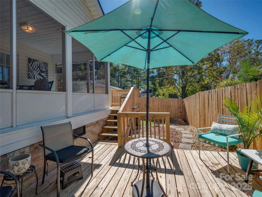949 Kanuga Road, Hendersonville, NC 28739.  MLS# CAR4312673, YatesRealty ID 3614. 