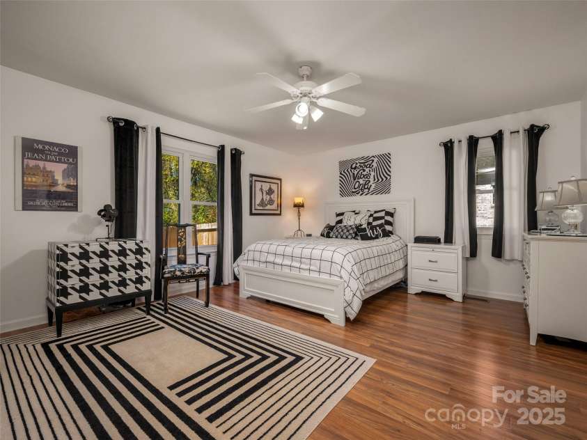 949 Kanuga Road, Hendersonville, NC 28739.  MLS# CAR4312673, YatesRealty ID 3614. 