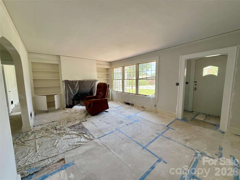 1400 Central Drive, Kannapolis, NC 28083.  MLS# CAR4400928, YatesRealty ID 36140. 