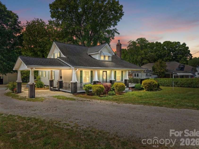 2407 Main Street, Kannapolis, NC 28081.  MLS# CAR4400941, YatesRealty ID 36141. 