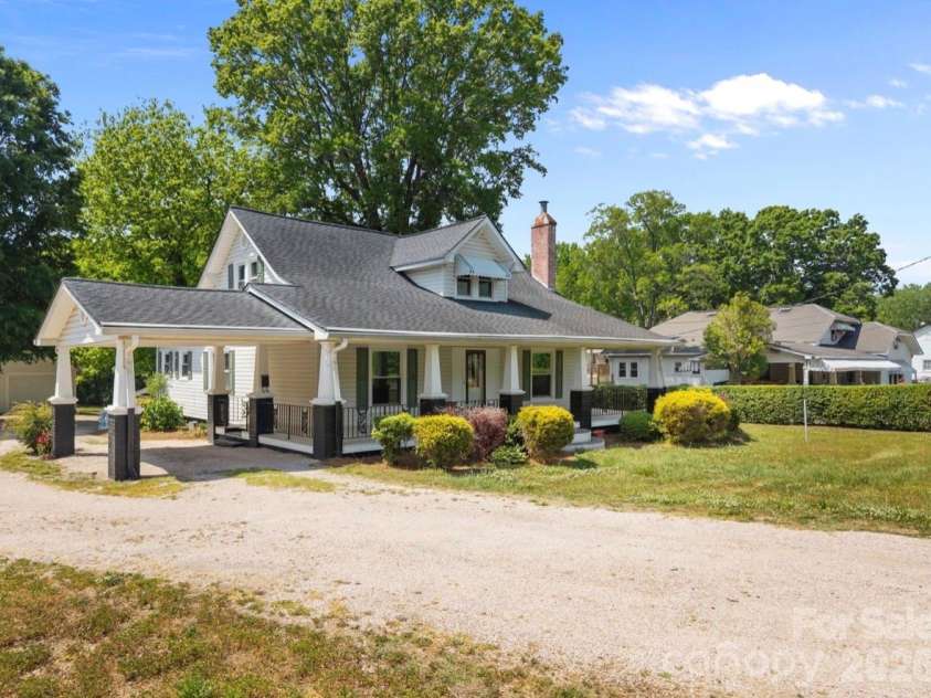 2407 Main Street, Kannapolis, NC 28081.  MLS# CAR4400941, YatesRealty ID 36141. 