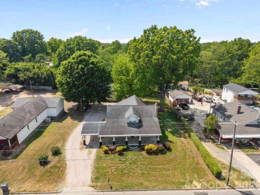 2407 Main Street, Kannapolis, NC 28081.  MLS# CAR4400941, YatesRealty ID 36141. 